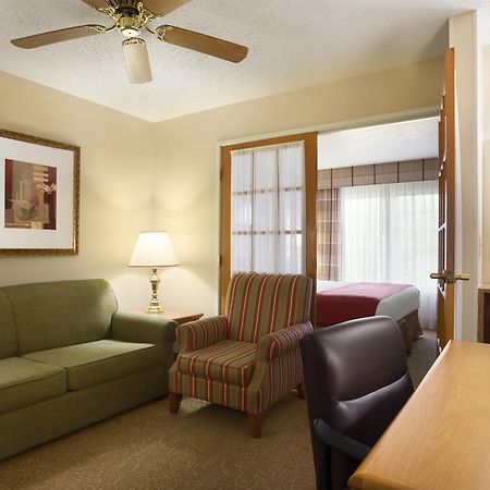 Country Inn & Suites By Radisson, Columbus Airport, Oh ภายนอก รูปภาพ